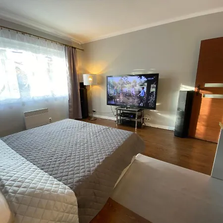 Dk Reymonta Appartement